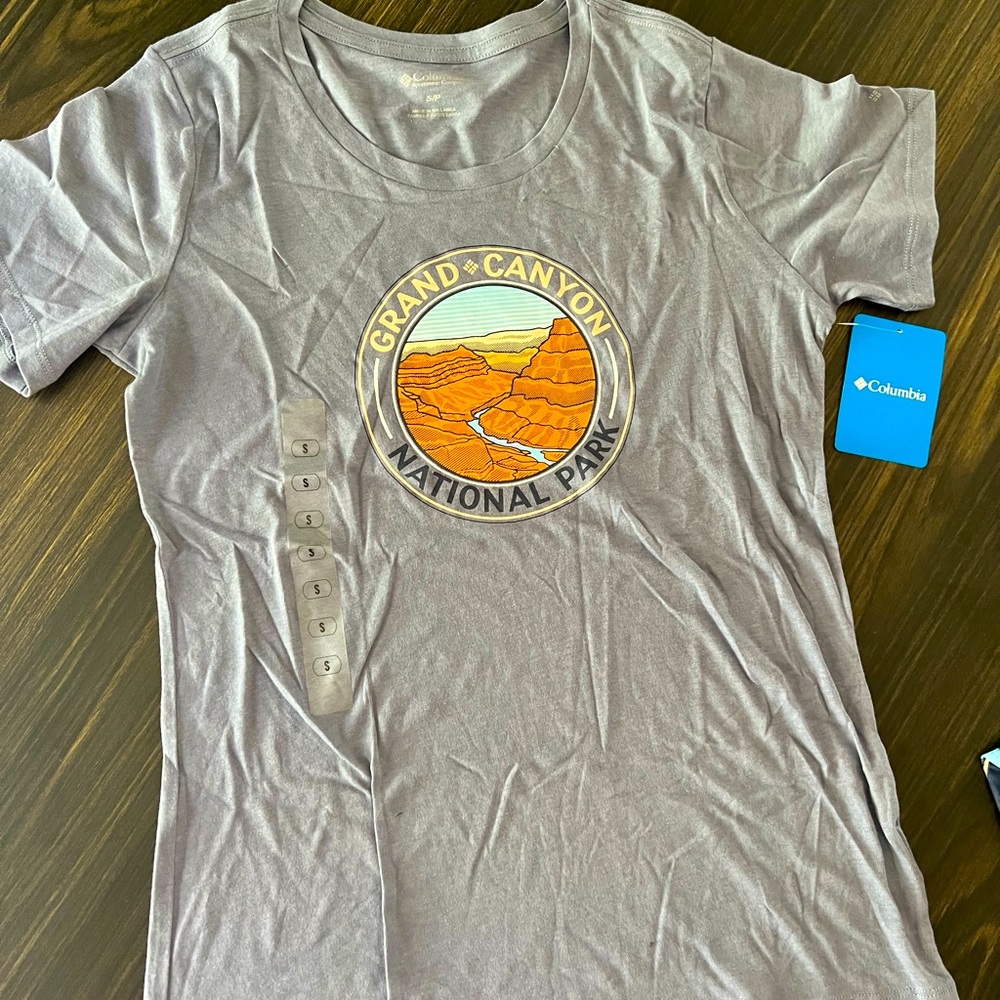 Women’s hiking T-shit, size Small. New/Never worn